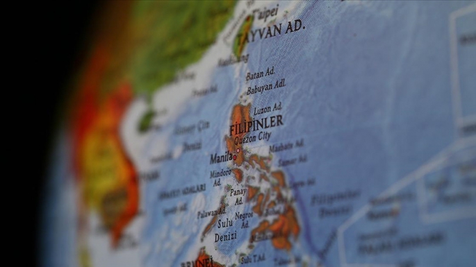  Filipinler, Güney Çin Denizi'ne yüzen bariyer yerleştiren Çin'i 