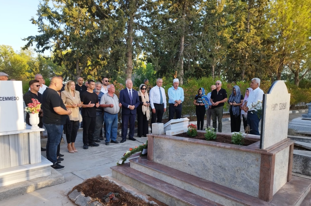  Cumhurbaşkanı Vekili Meclis Başkanı Töre, Elbasan için düzenlenen anma törenine katıldı