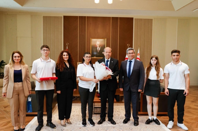  19 Mayıs Gençlik ve Spor Bayramı… Cumhurbaşkanı Tatar, öğrencileri kabul etti