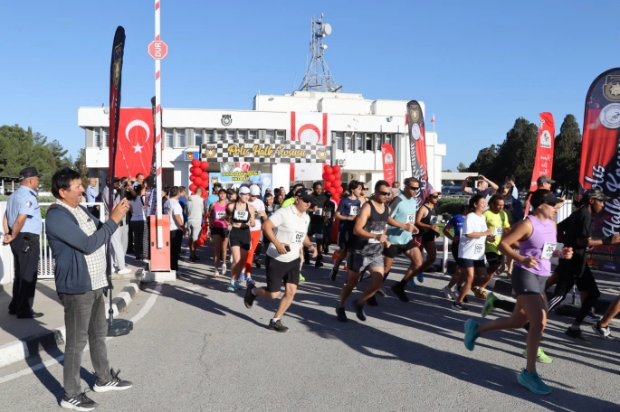 3’üncü Polis Halk Koşusu rekor katılımla koşuldu…