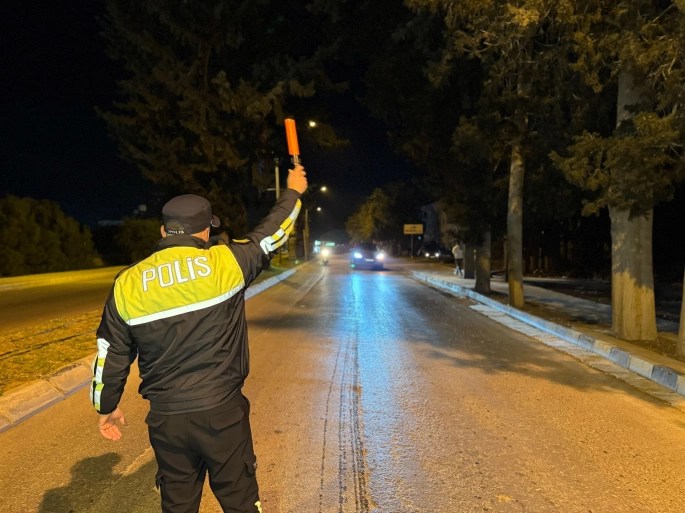 317 sürücüye ceza, 15 araç trafikten men edildi