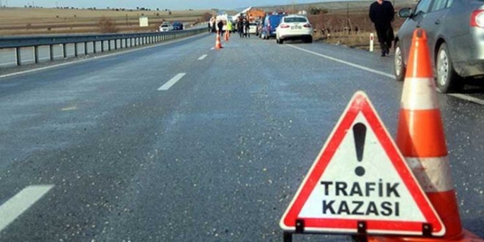  Alkollü motosiklet sürücüsü kaza yaptı, yaralandı