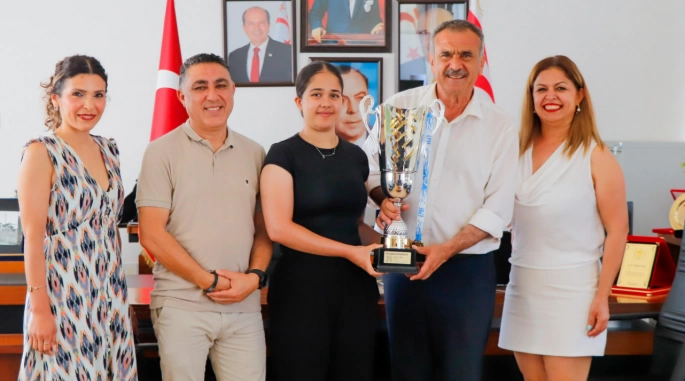 Avrupa Bilardo Şampiyonu Ghaffari Uluçay’ı ziyaret etti
