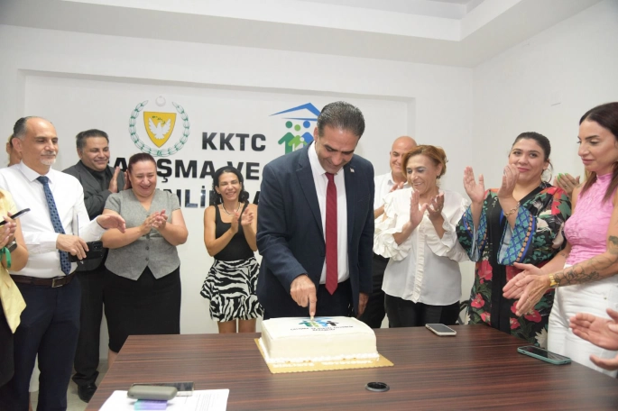 Bakan Gardiyanoğlu, görevdeki ikinci yılını personeliyle birlikte kutladı