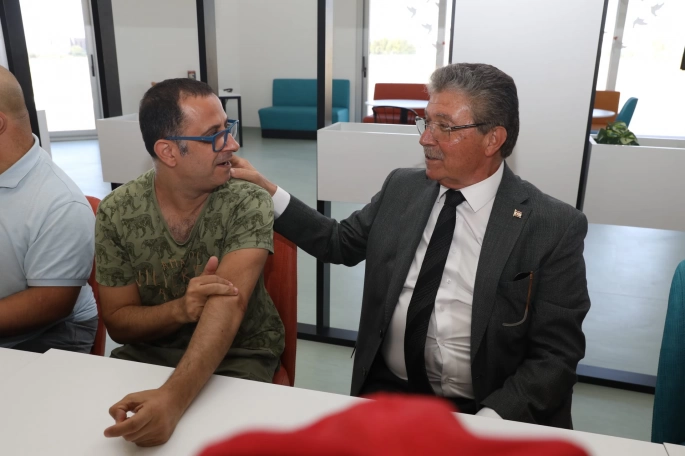 Başbakan Ünal Üstel, Engelsiz Yaşam Evi’ni ziyaret etti…