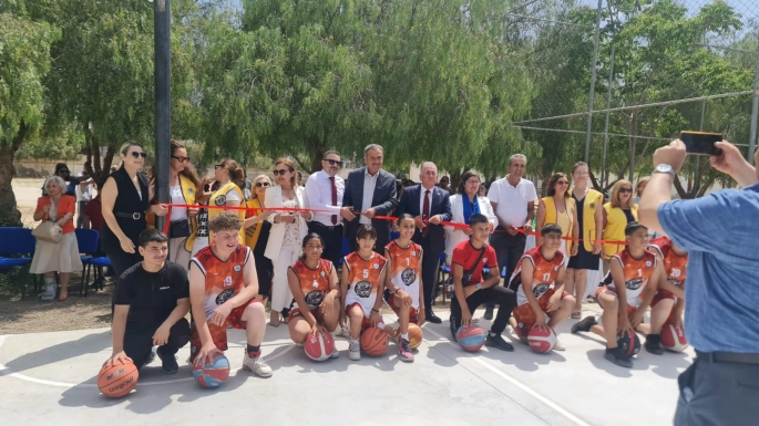 Canbulat Özgürlük Ortaokulu’nda Basketbol Sahası açılışı gerçekleşti
