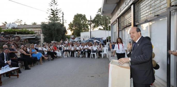 Cumhurbaşkanı Ersin Tatar, Aydınköy Bostancı Köy Kadın Kursu sergisine katıldı