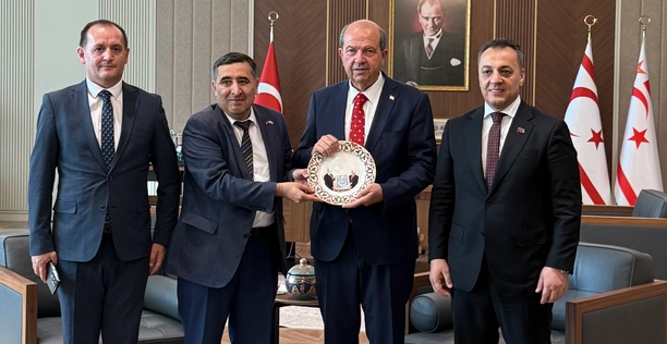  Cumhurbaşkanı Tatar, Azerbaycan heyetini kabul etti