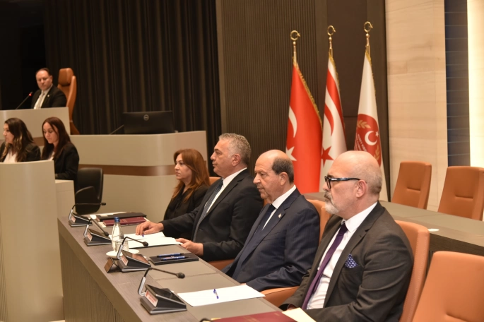 Cumhurbaşkanı Tatar, kapalı oturumda Meclis'i bilgilendiriyor
