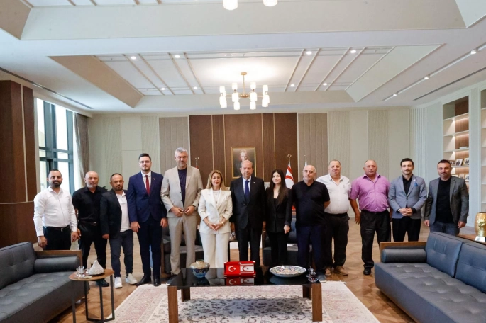  Cumhurbaşkanı Tatar, Karadeniz Kültür Derneği'ni kabul etti