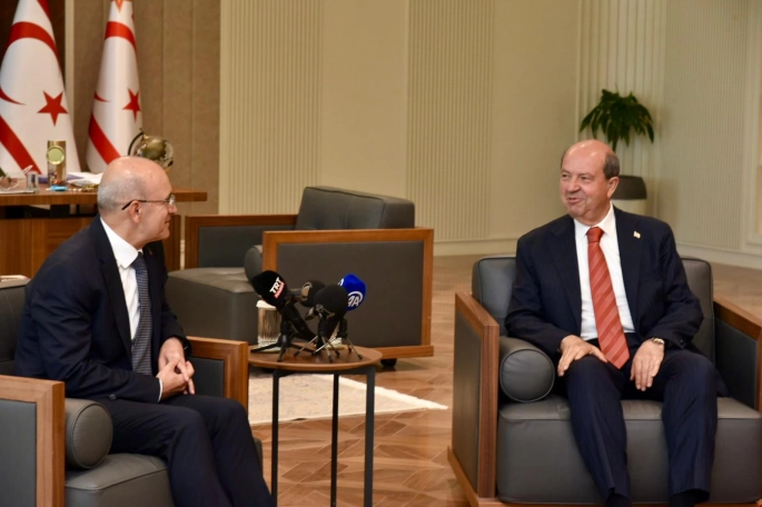 Cumhurbaşkanı Tatar, Mehmet Şimşek’i kabul etti