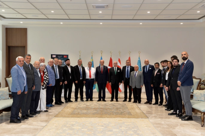  Cumhurbaşkanı Tatar, Türk Dünyası Mühendisler ve Mimarlar Birliği heyetini kabul etti