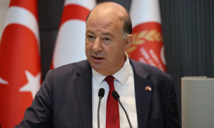 Dinçyürek: “Akdoğan’daki hekimin karşısında siyasi bir tavır almış olsam, yükseltme sınavı açar mıydım?”
