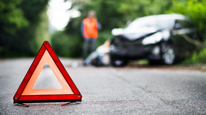 Dipkarpaz ve Bostancı’da trafik kazası...Bir kişi yoğun bakıma alındı