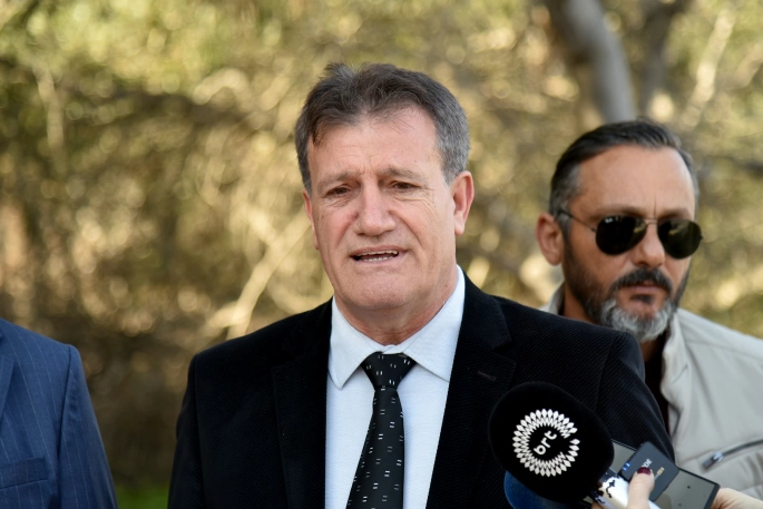 Erhan Arıklı: Öğretmen ve Okul İdaresi kıyafet tüzüğüne uymuyor diye çocuğu okula almamazlık yapamaz