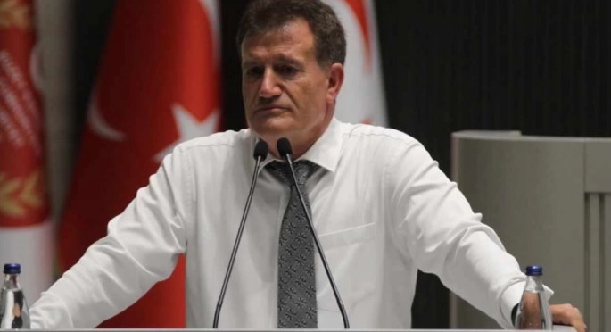 Erhan Arıklı: Otobüslerin birçoğu yaşlı, toplu taşıma projesi hayata geçtiğinde sıkıntılar sona erecek