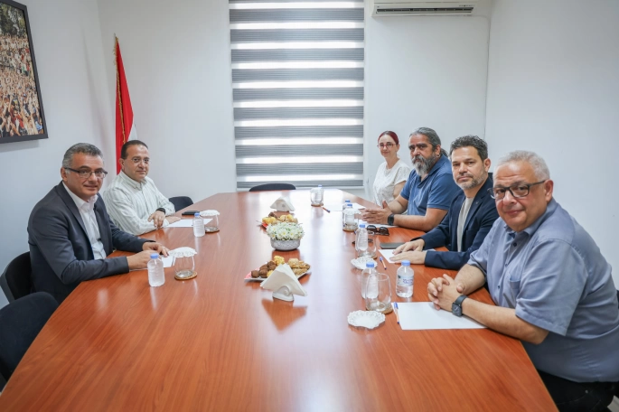 Erhürman, DAÜ-SEN yetkililerini kabul etti