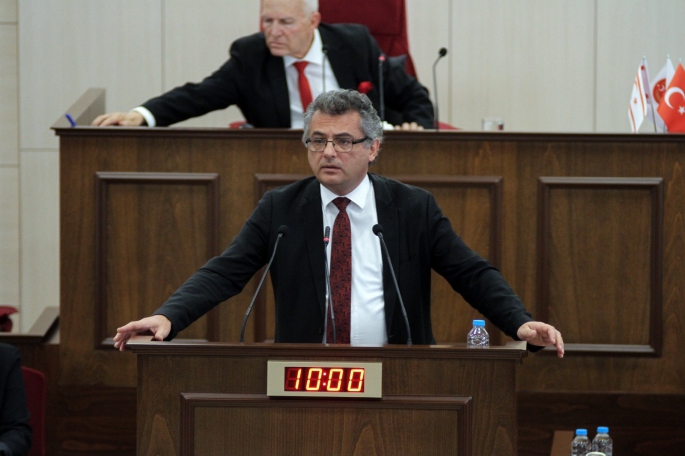 Erhürman: Sorunlara sorun ekliyorlar, yönetemeyeceklerini elli defa ispat ettiler!