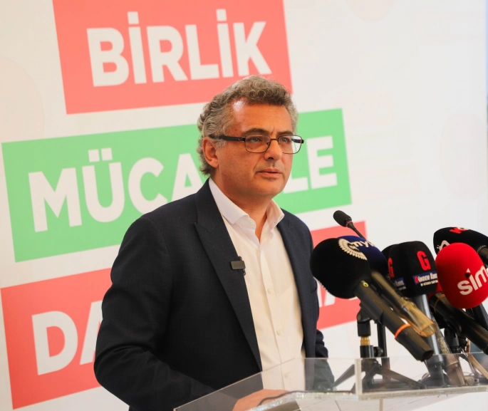 Erhürman: Tribünlere oynamak yerine bilgi ve akılla yaklaşılmalı