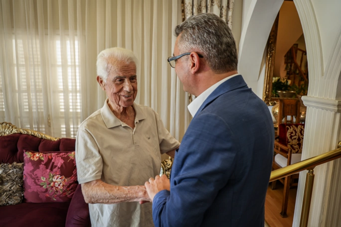 Erhürman, Üçüncü Cumhurbaşkanı Eroğlu’nu ziyaret etti