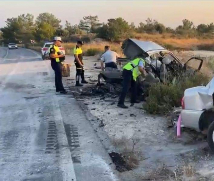 Girne - Değirmenlik Anayolunda gerçekleşen trafik kazasında 4 kişi hayatını kaybetti