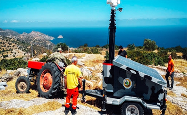 Hibe edilen 5 mobil kamera ve güneş panelleri orman alanlarına kuruldu