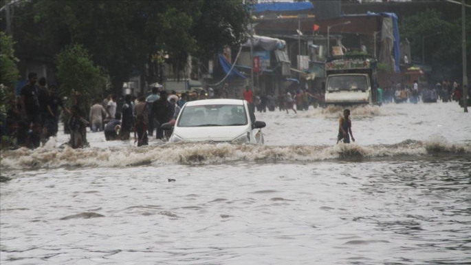  Hindistan'da Michaung fırtınasının yol açtığı şiddetli yağışlarda 8 kişi öldü