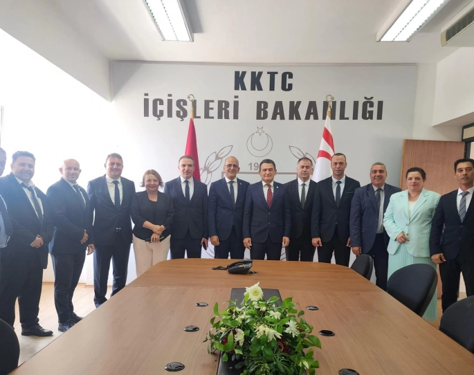 İçişleri Bakanı Dursun Oğuz, Kurban Bayramı Dolayısıyla Personelle Bayramlaştı