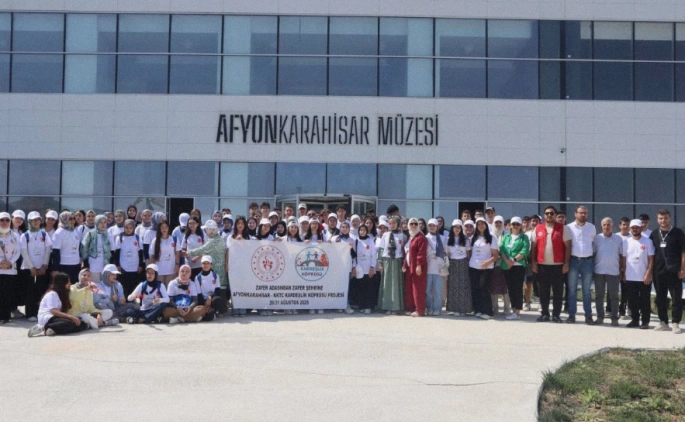 İlahiyat Koleji ve İmam Hatip Lisesi öğrencileri Afyonkarahisar’da bir araya geldi
