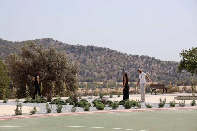 İskele Belediyesi’nden Ağıllar köyüne çok amaçlı sosyal ve spor alanı