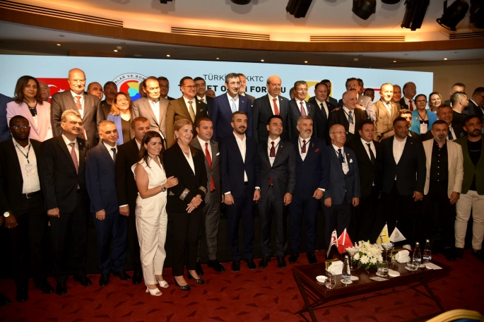 Kıbrıs Türk Ticaret Odası ile Türkiye Odalar ve Borsalar Birliği iş birliğinde “Türkiye-KKTC Ticaret Odası Forumu III. Ekonomi Konferansı” açılış töreni düzenlendi.