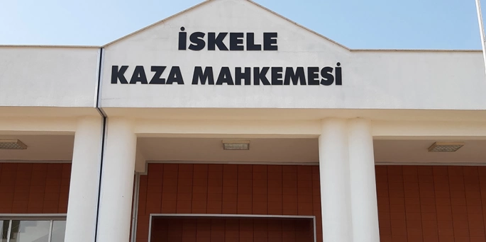 Kıbrıslı Rum 5 sanık İskele Kaza Mahkemesi’ne çıkarıldı… Duruşma, 12 Eylül’e ertelendi