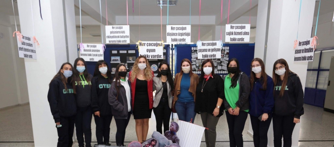 LAÜ Çocuk Hakları Sergisi'ni Cengiz Topel Endüstri Meslek Lisesi ziyaret etti