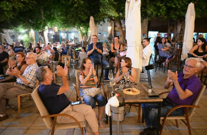 LTB Akustik Sahne Konserleri Çağıl ve Derviş İşgüzar ile başladı