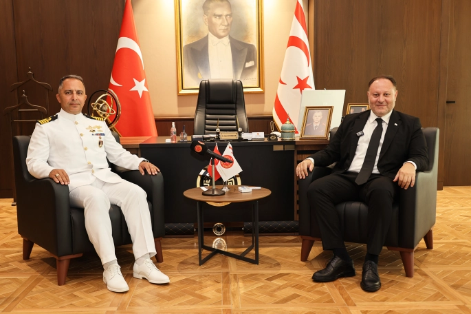 Meclis Başkanı Öztürkler, Milli Savunma Üniversitesi Deniz Harp Okulu öğrencilerini kabul etti