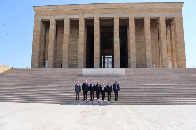 Meclis Komitesi Heyeti’nden Anıtkabir’e ziyaret…