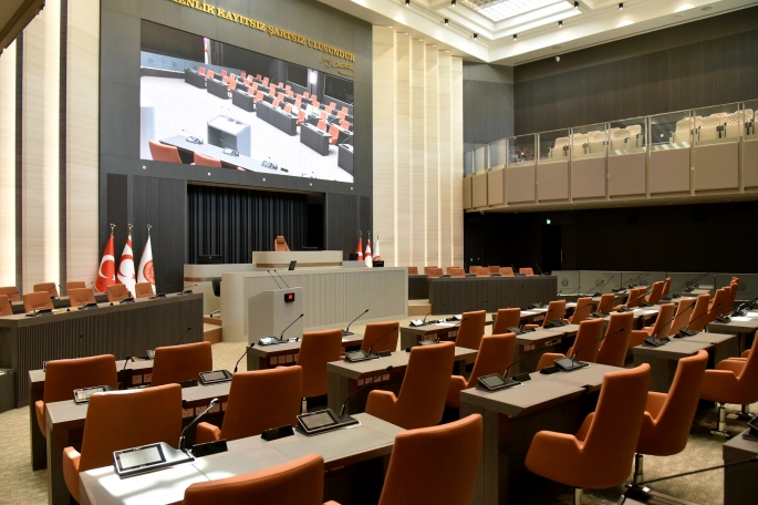 Meclis’te dört yasa tasarısı ve bir yasa önerisi görüşülecek