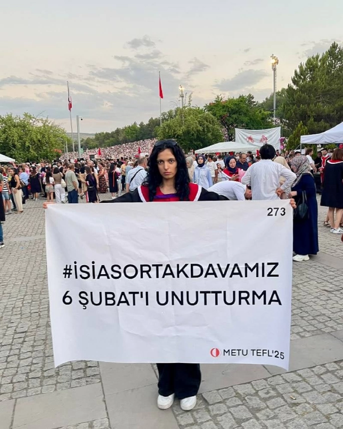 ODTÜ mezuniyet töreninde “Şampiyon Melekler” unutulmadı
