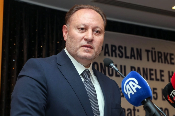 Öztürkler: “Türkiye’nin iç huzuru ve güvenliği, KKTC’nin savunma ve altyapı alanlarında daha hızlı ilerlemesini sağlıyor