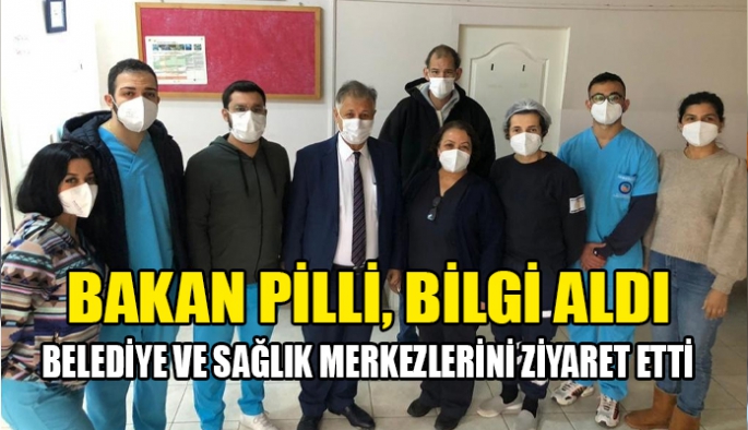 Pilli sağlık çalışanları İle sahada yanlarında 