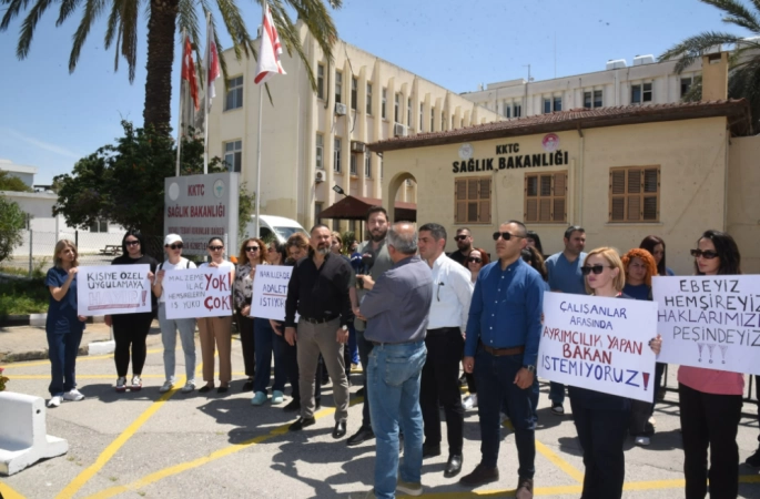 Sendikalar, Disiplin Tüzüğü’ne karşı cuma günü tam gün uyarı grevine gidecek!