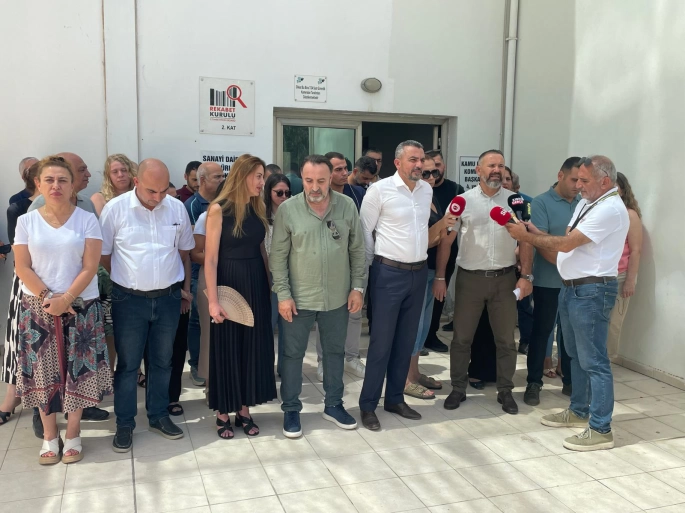 Sendikalardan uyarı eylemi