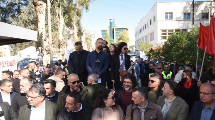 Sivil toplum örgütlerinden öğretmenlere destek!