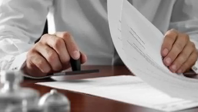 Tasdik Memurları Derneği yeni tasdik memuru atamasıyla ilgili ''usulsüzlükler'' ve ''yasaya aykırılıklar'' tespit ettiğini savundu
