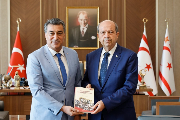  Tatar, Başkent Üniversitesi Kıbrıs Türk Tarihi Araştırmaları Merkezi Müdürü Balyemez’i kabul etti