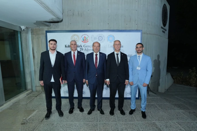 Tatar: “Gençleri bekleyen fırsatları yaratan zemin Kuzey Kıbrıs Türk Cumhuriyeti’dir”