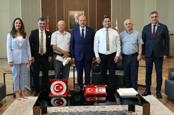 Tatar, Lefke Çevre ve Ekoloji Derneği Başkanı ve yönetim kurulunu kabul etti