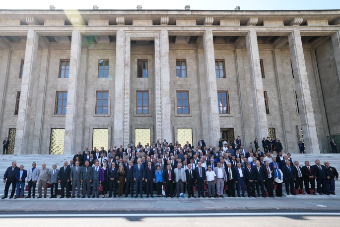 TBMM Başkanı Kurtulmuş, İçişleri Bakanı Oğuz ve muhtarları kabul etti