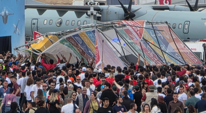 TEKNOFEST KKTC alanında demir platform devrildi.. 3 yaralı