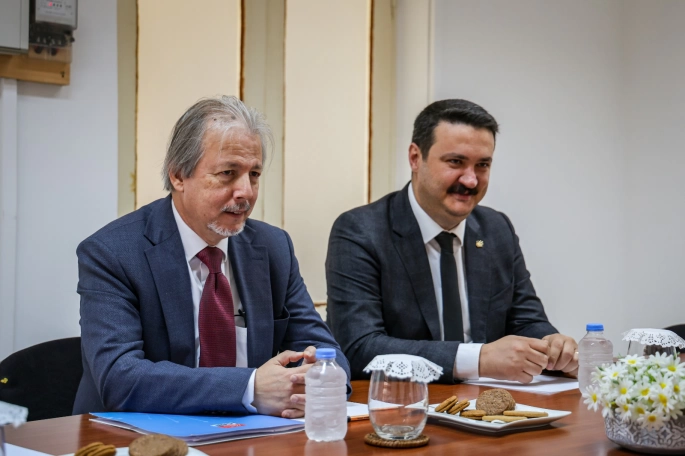 Toros, Uzgel’i kabul etti